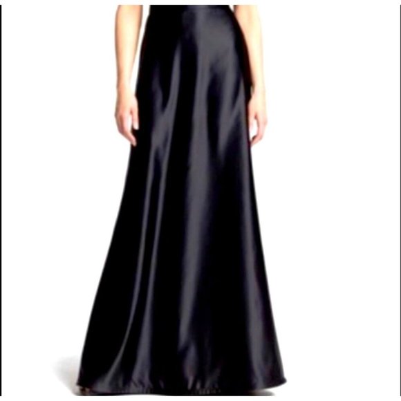 Tadashi Shoji Dresses & Skirts - Tadashi Shoji Long Skirt 12 Black Satin Taffeta
